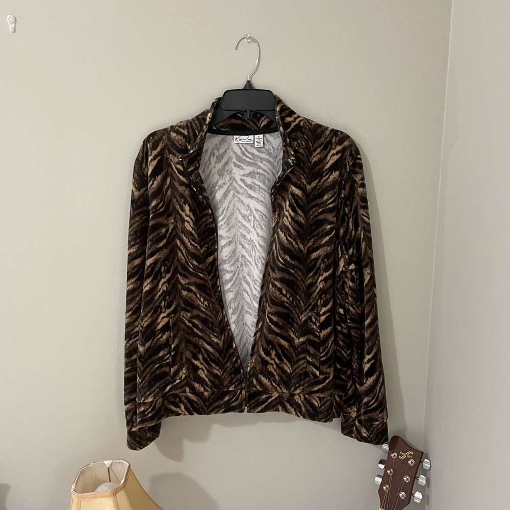🍭 3/$10 Kim Rogers Petite Animal Print Jacket-Size PL